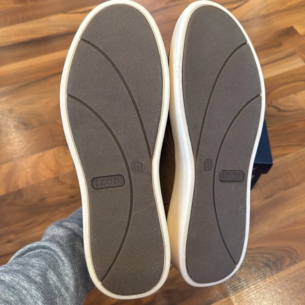 IZOD men chukka style shoe Palmer color brown men’s size 11‎ casual, dress, lace